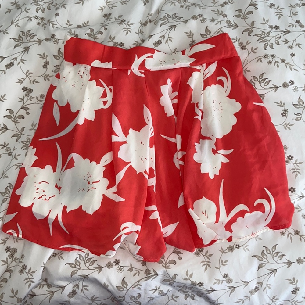 floral shorts